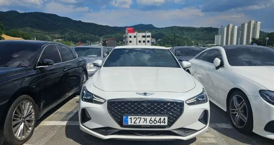 Genesis G70 