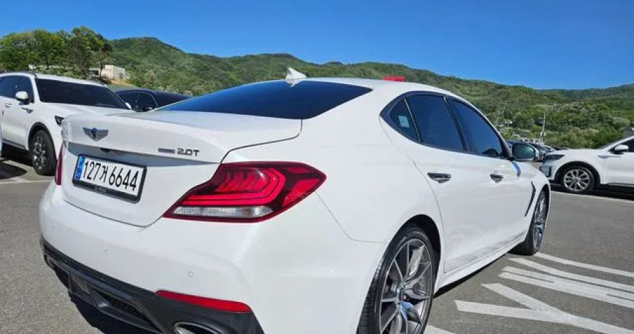 Genesis G70 