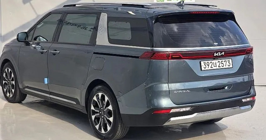 Kia Carnival 