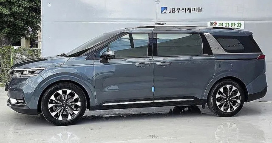 Kia Carnival 