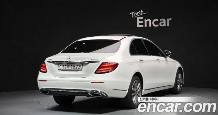 Mercedes-Benz E-Class 