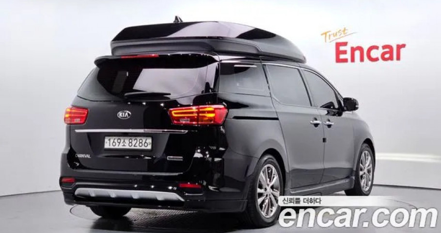 Kia Carnival 