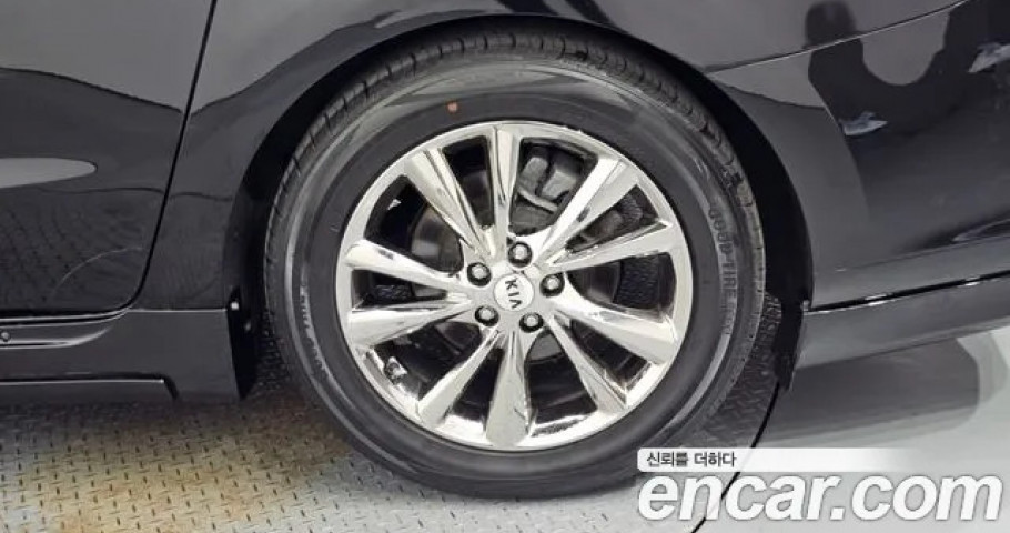 Kia Carnival 