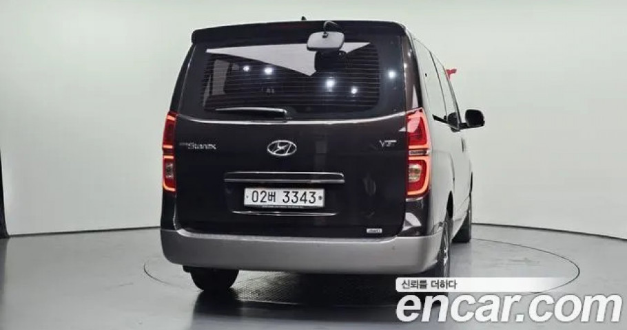 Hyundai Starex 