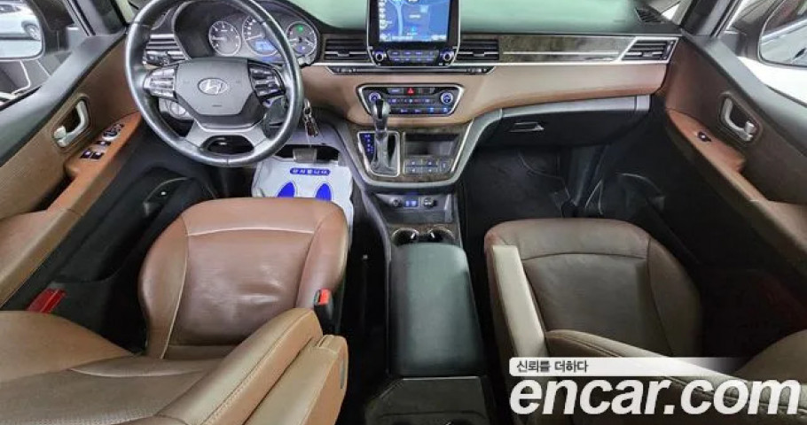 Hyundai Starex 