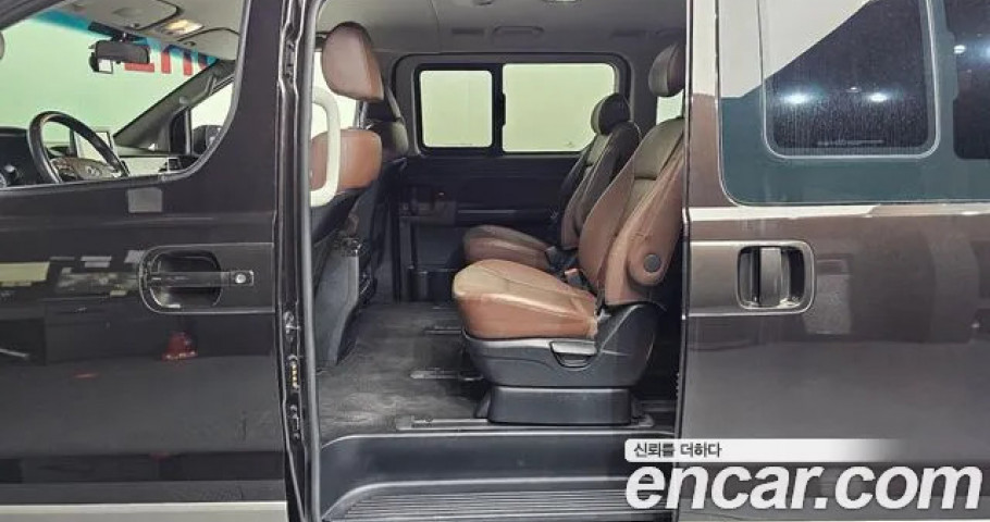 Hyundai Starex 