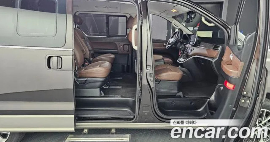 Hyundai Starex 