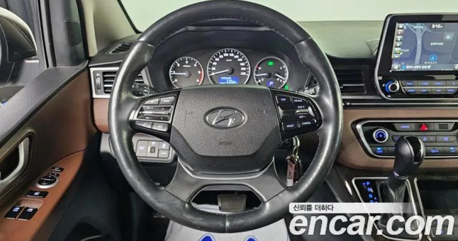 Hyundai Starex 
