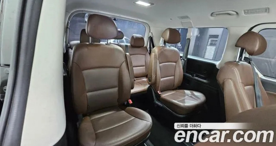Hyundai Starex 