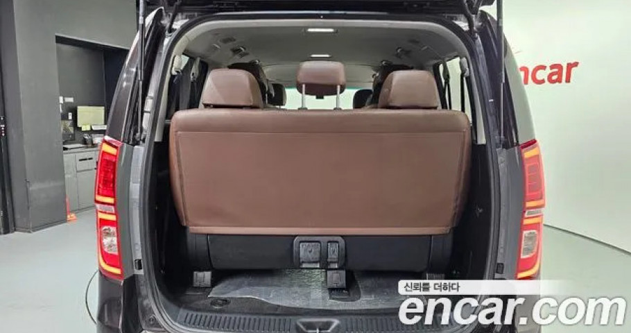 Hyundai Starex 