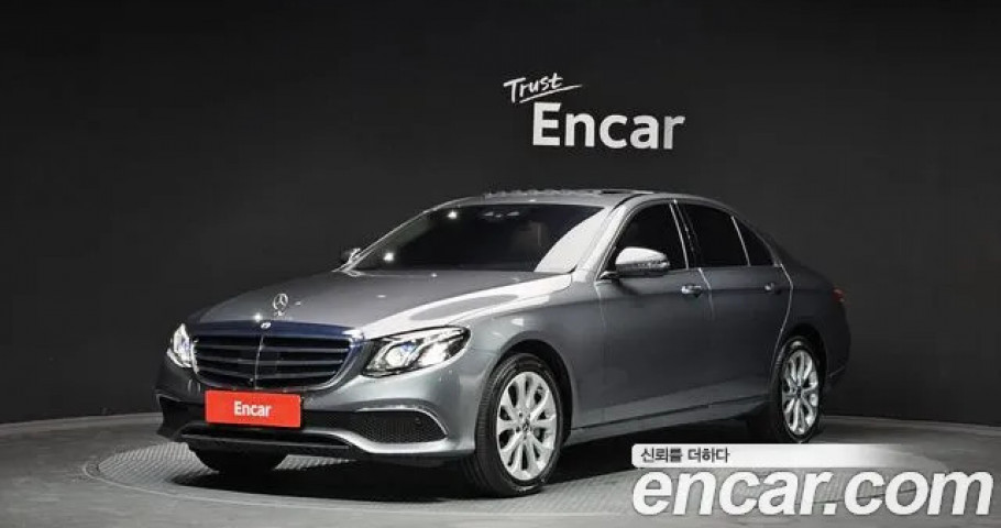 Mercedes-Benz E-Class 