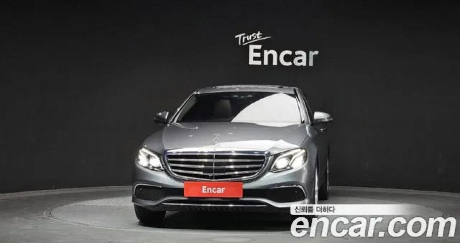 Mercedes-Benz E-Class 