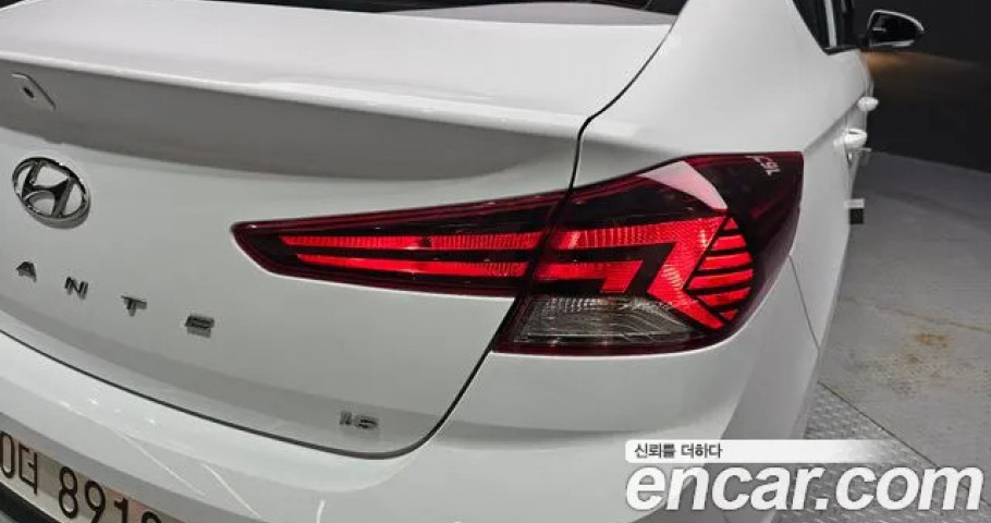 Hyundai Avante (Elantra) 