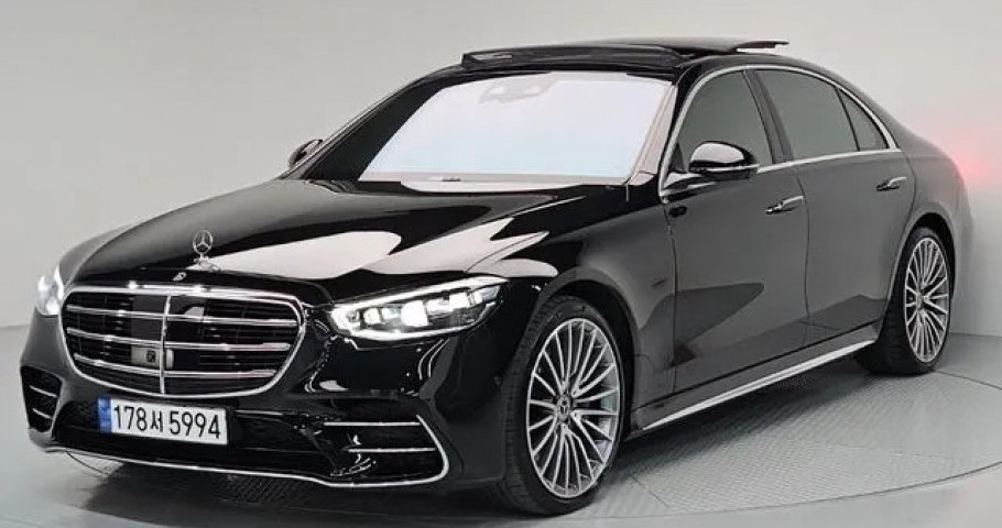Mercedes-Benz S-Class 