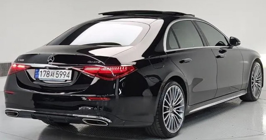 Mercedes-Benz S-Class 