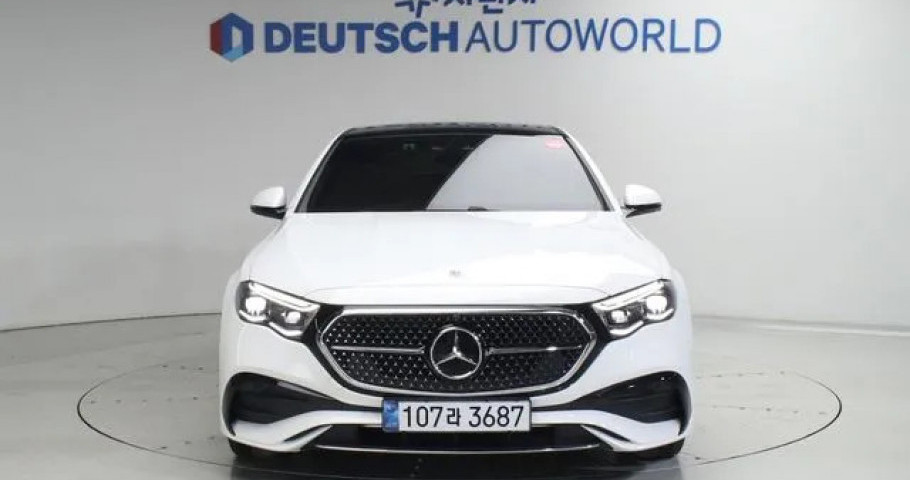 Mercedes-Benz E-Class 