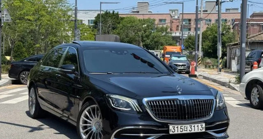Mercedes-Benz S-Class 