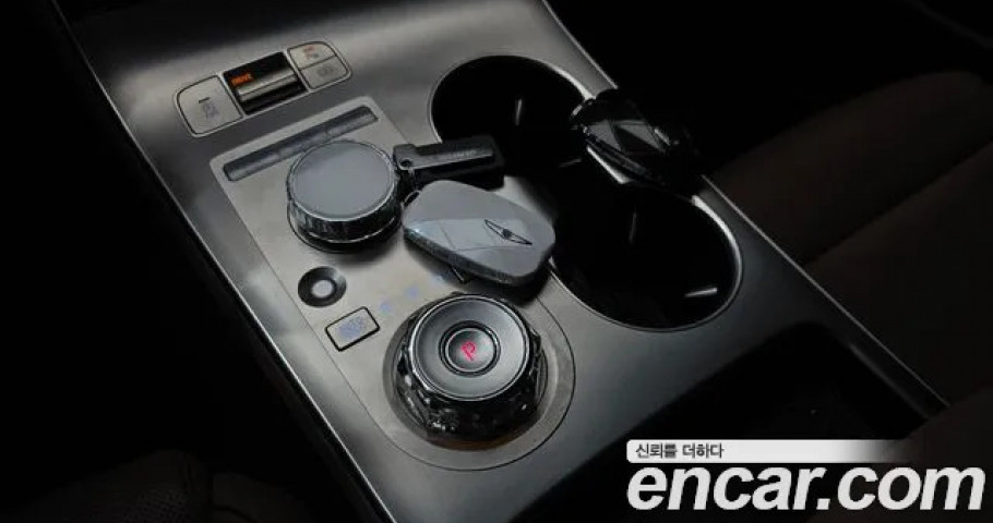 Genesis Gv70 