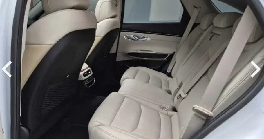 Genesis Gv70 