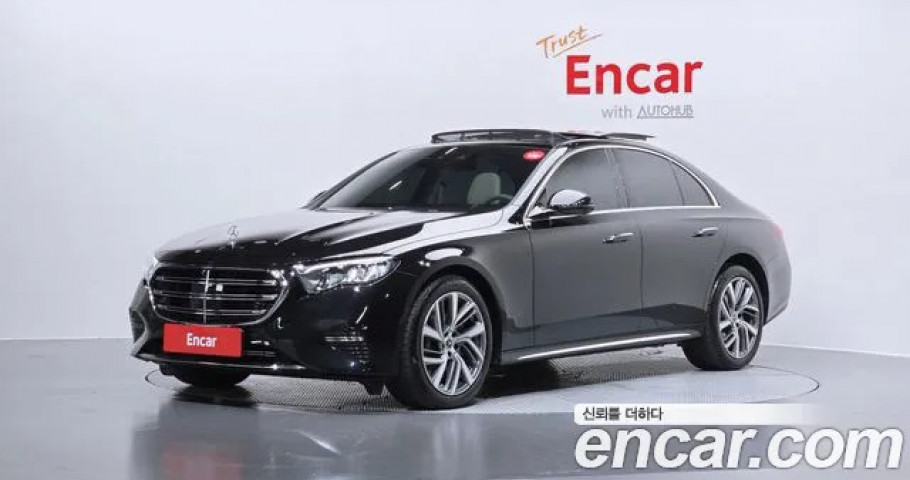 Mercedes-Benz E-Class 
