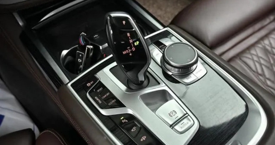 Bmw 7-Series 