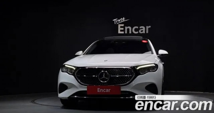 Mercedes-Benz E-Class 
