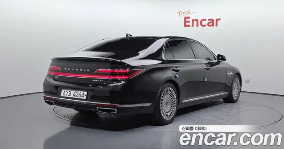 Genesis G90 
