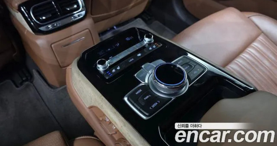 Genesis G90 