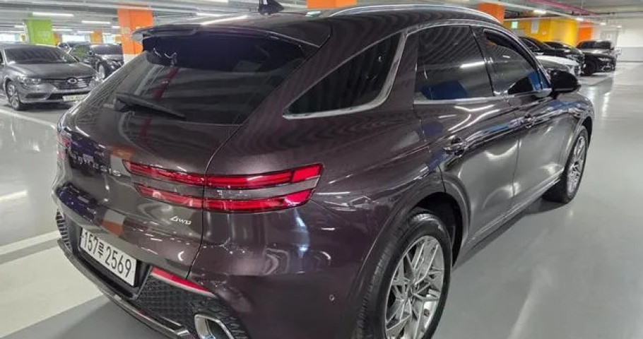 Genesis Gv70 