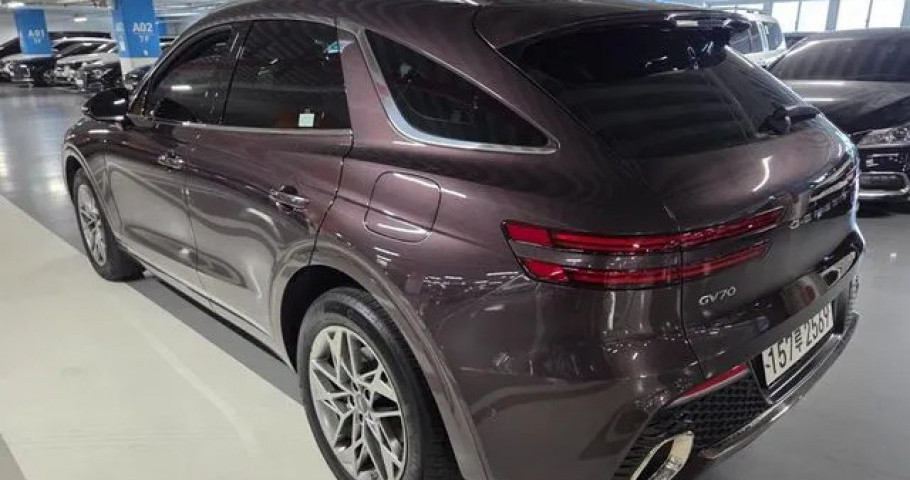 Genesis Gv70 