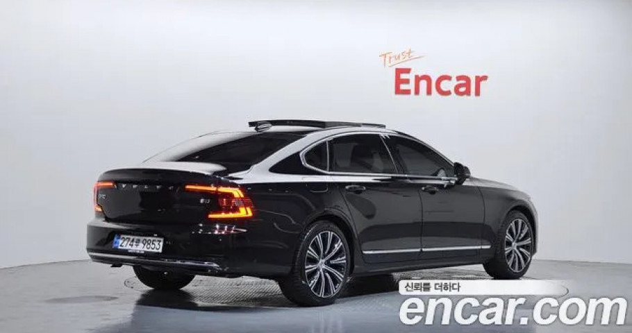 Volvo S90 