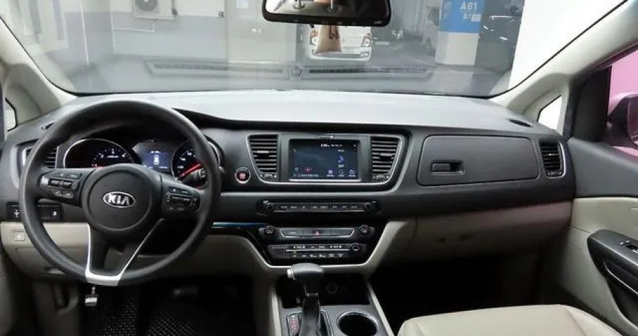 Kia Carnival 