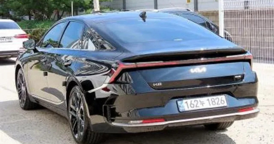 Kia K8 