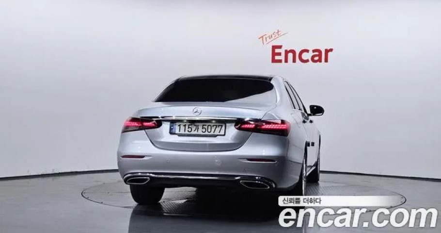 Mercedes-Benz E-Class 