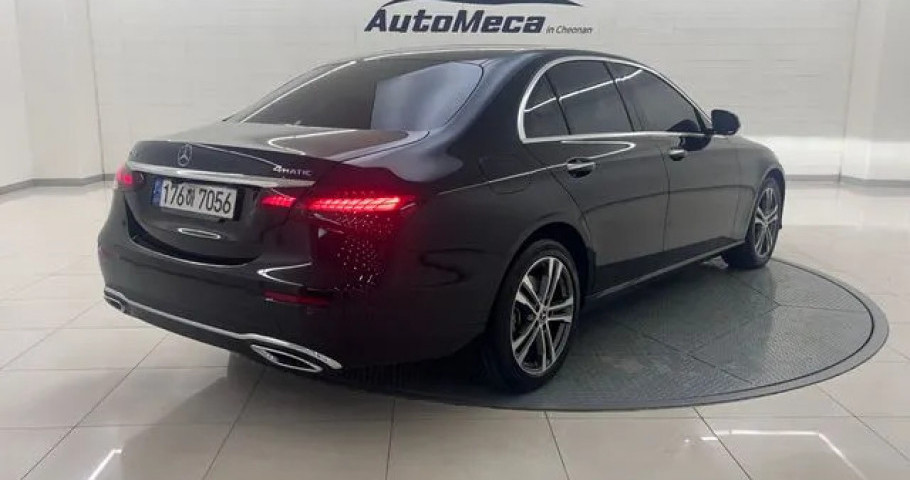 Mercedes-Benz E-Class 