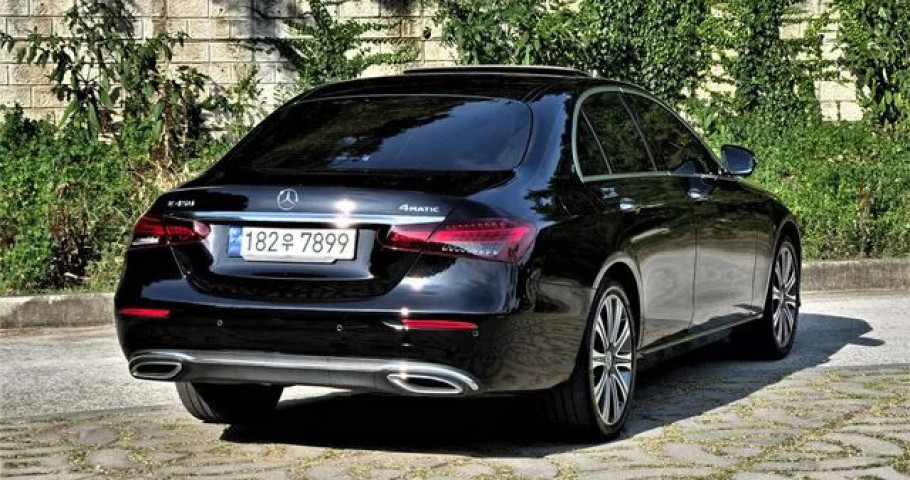 Mercedes-Benz E-Class 