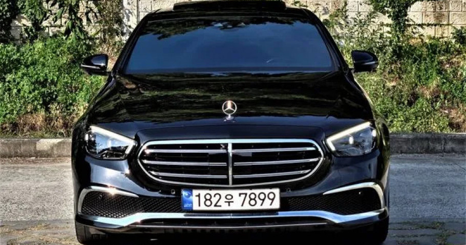 Mercedes-Benz E-Class 