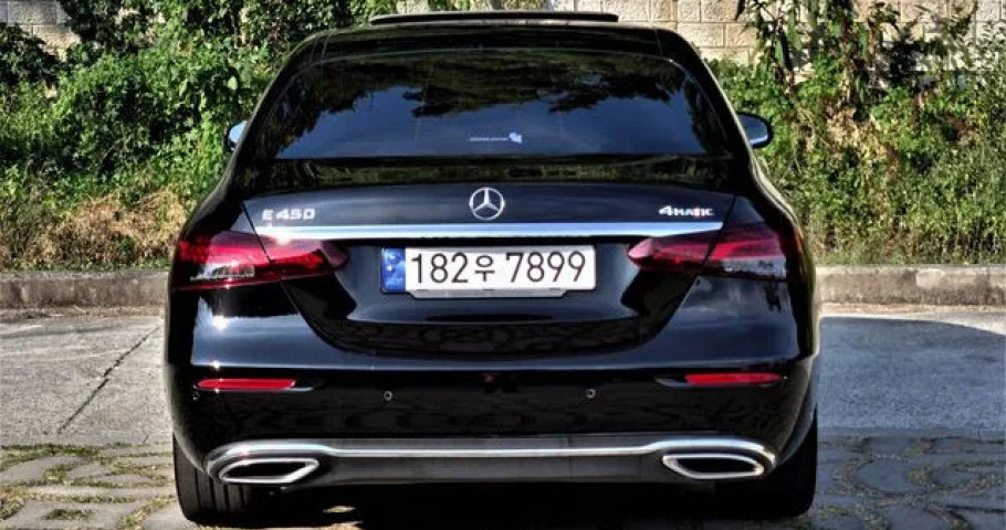 Mercedes-Benz E-Class 