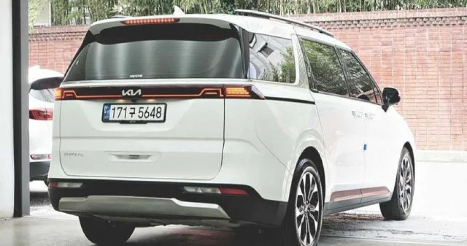 Kia Carnival 