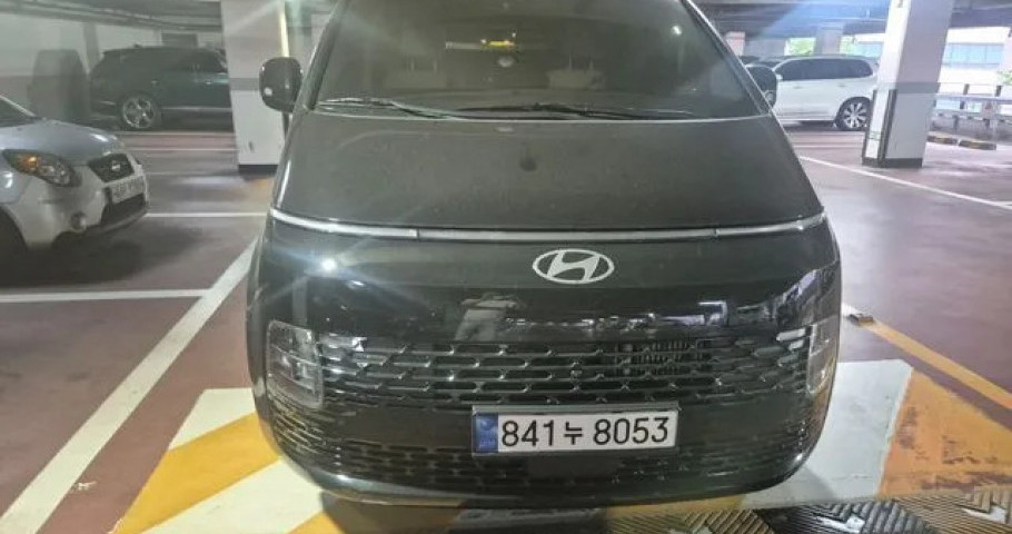 Hyundai Staria 