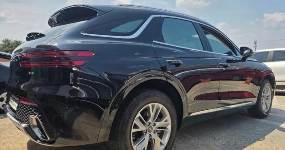 Genesis Gv70 