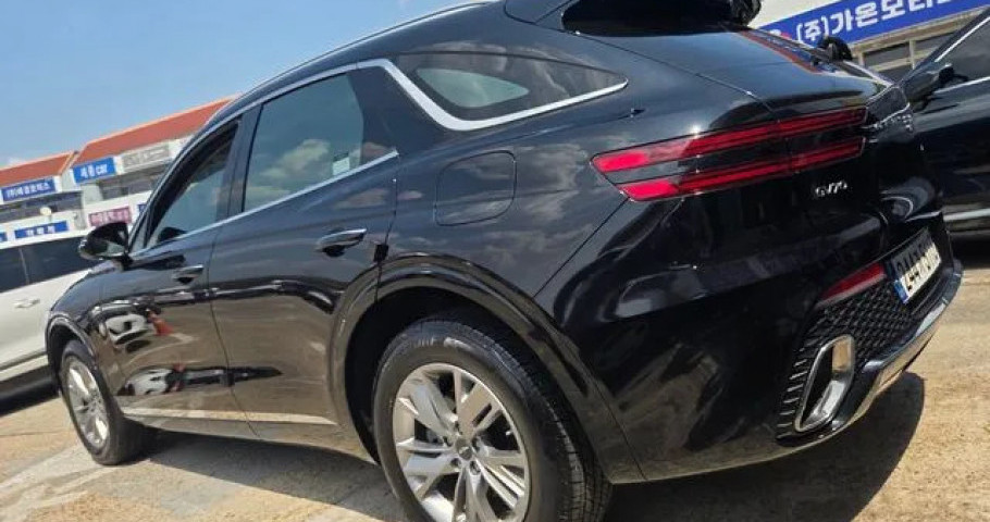 Genesis Gv70 