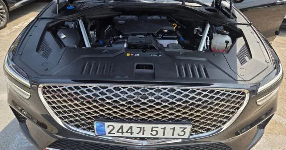 Genesis Gv70 