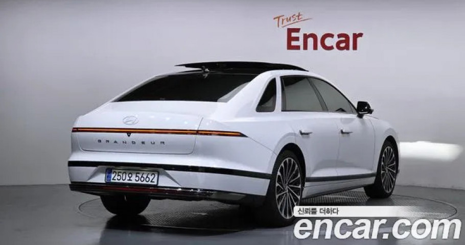 Hyundai Grandeur 