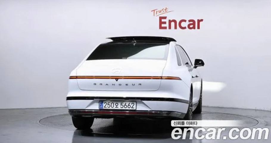 Hyundai Grandeur 