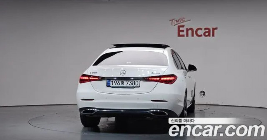 Mercedes-Benz C-Class 