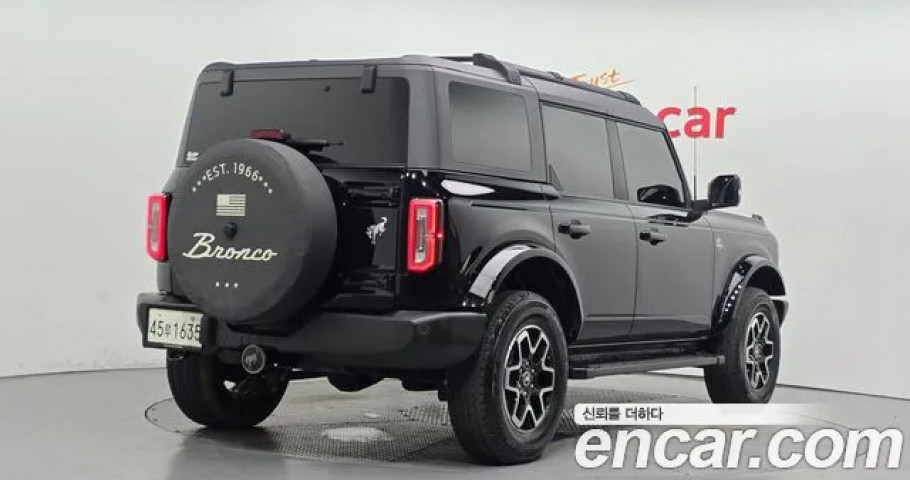 Ford Bronco 