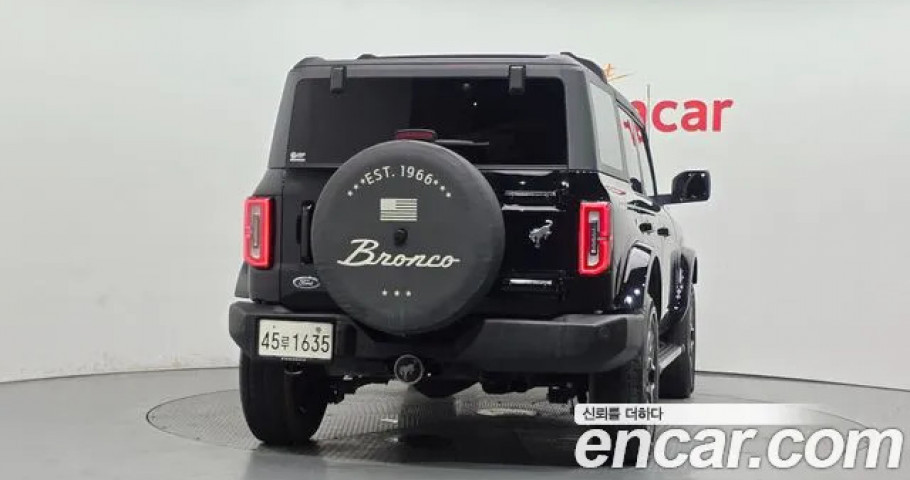 Ford Bronco 