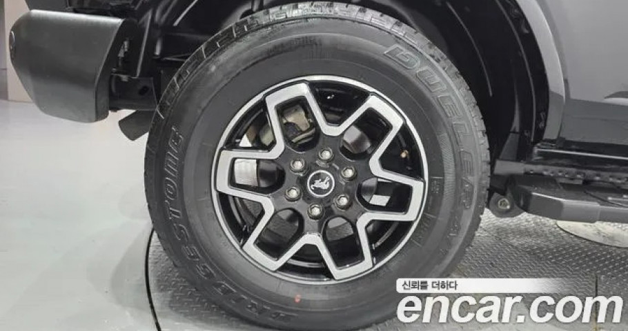 Ford Bronco 