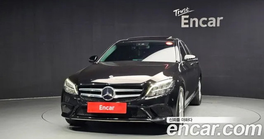 Mercedes-Benz C-Class 